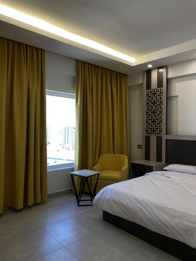 Alfalak Hotel Seeb Exterior foto